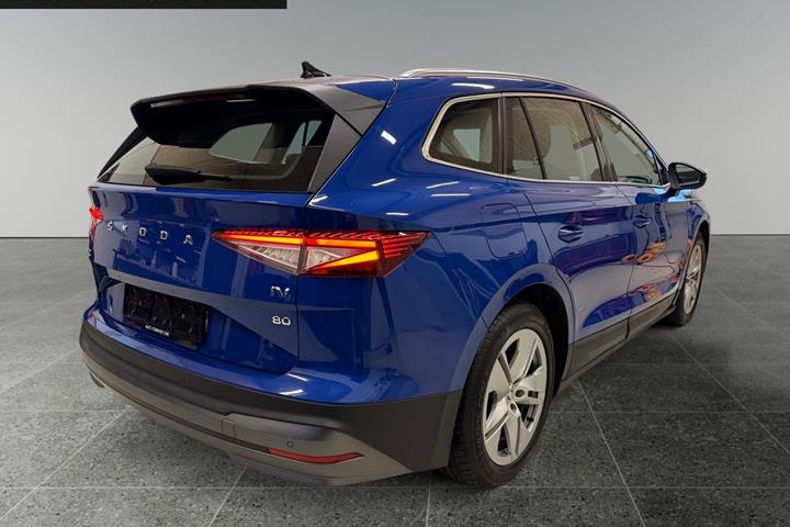 Blå Skoda Enyaq fra 2021