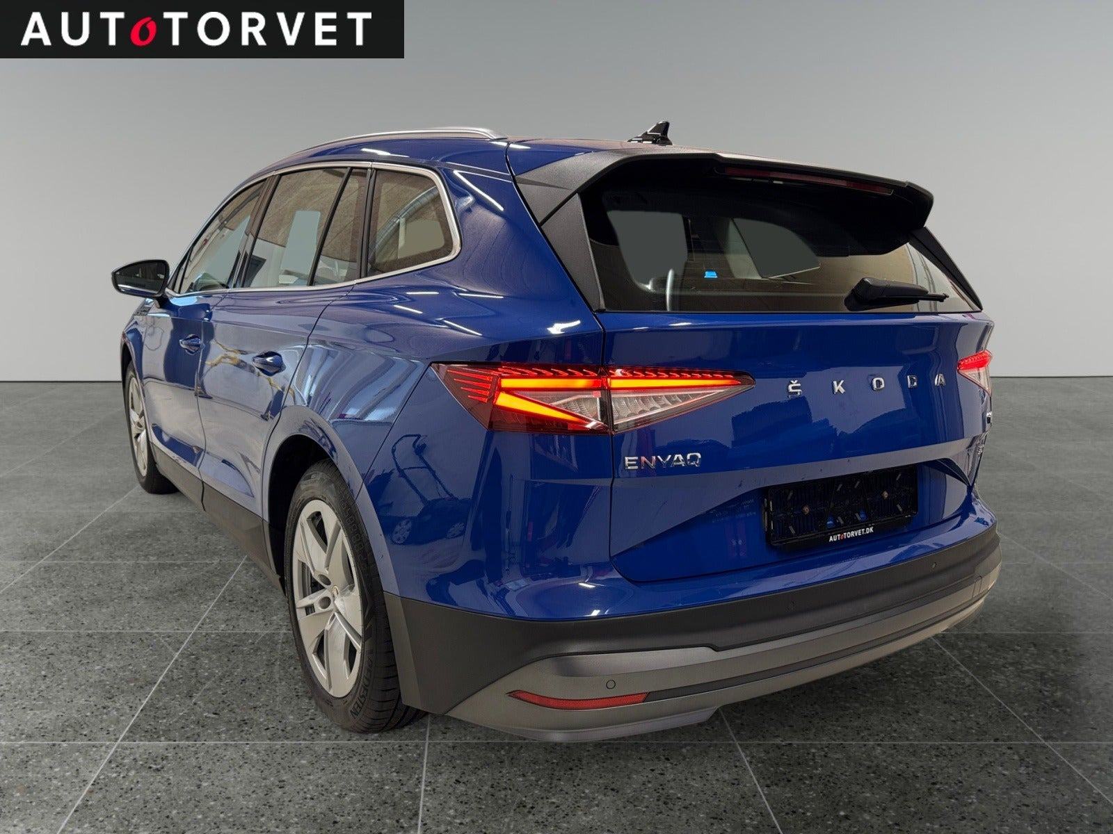 Blå Skoda Enyaq fra 2021