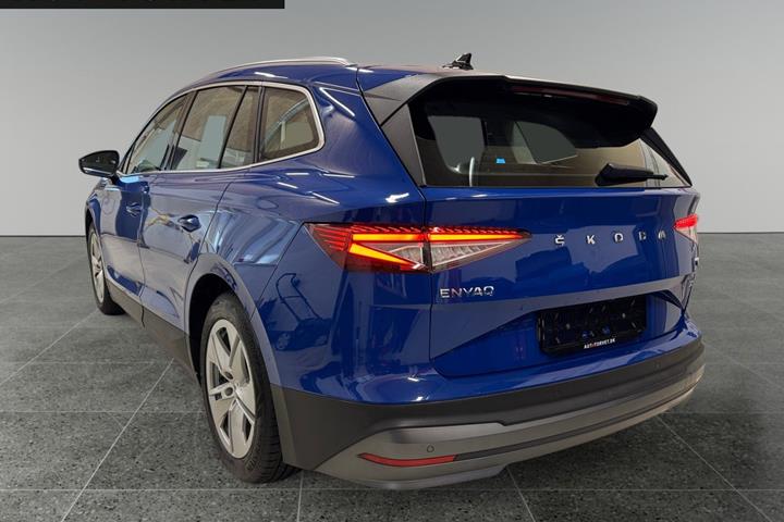 Blå Skoda Enyaq fra 2021