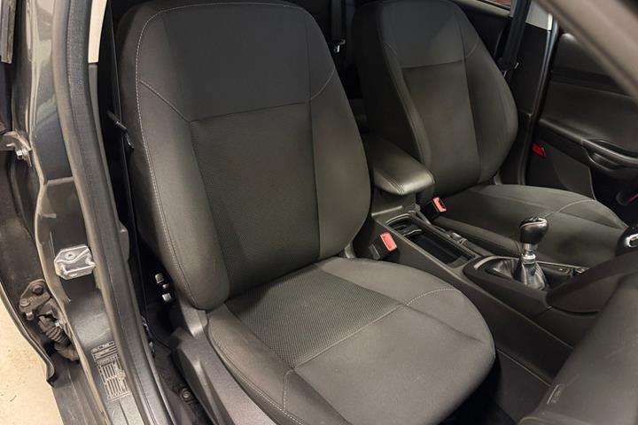 Grå Ford Focus fra 2015