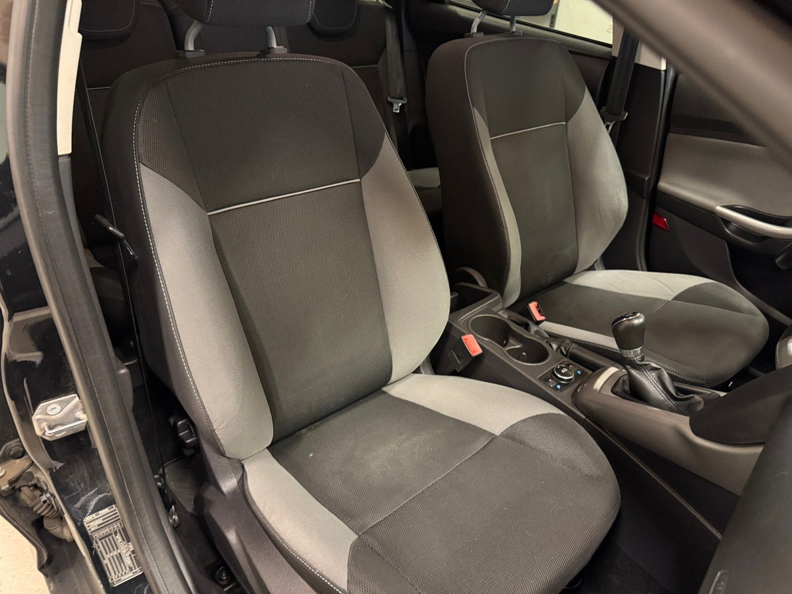 Sort Ford Focus fra 2012