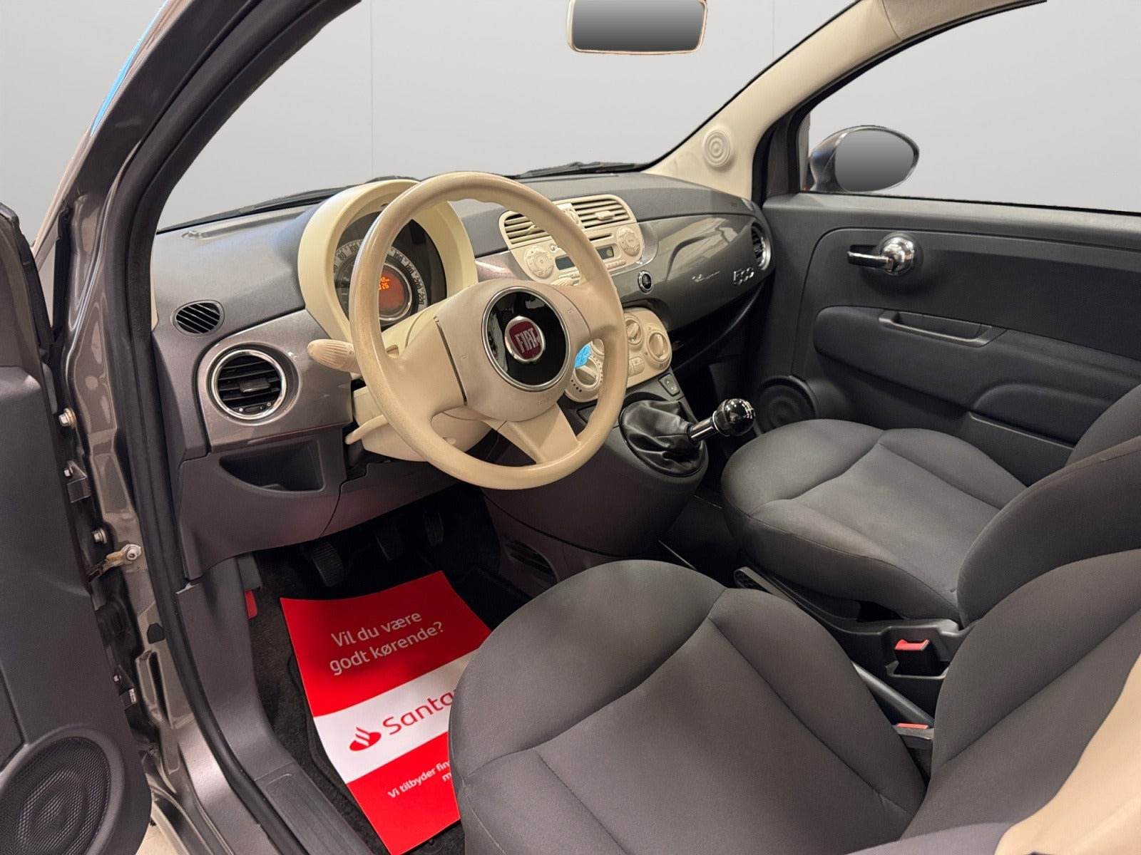 Grå Fiat 500 fra 2008