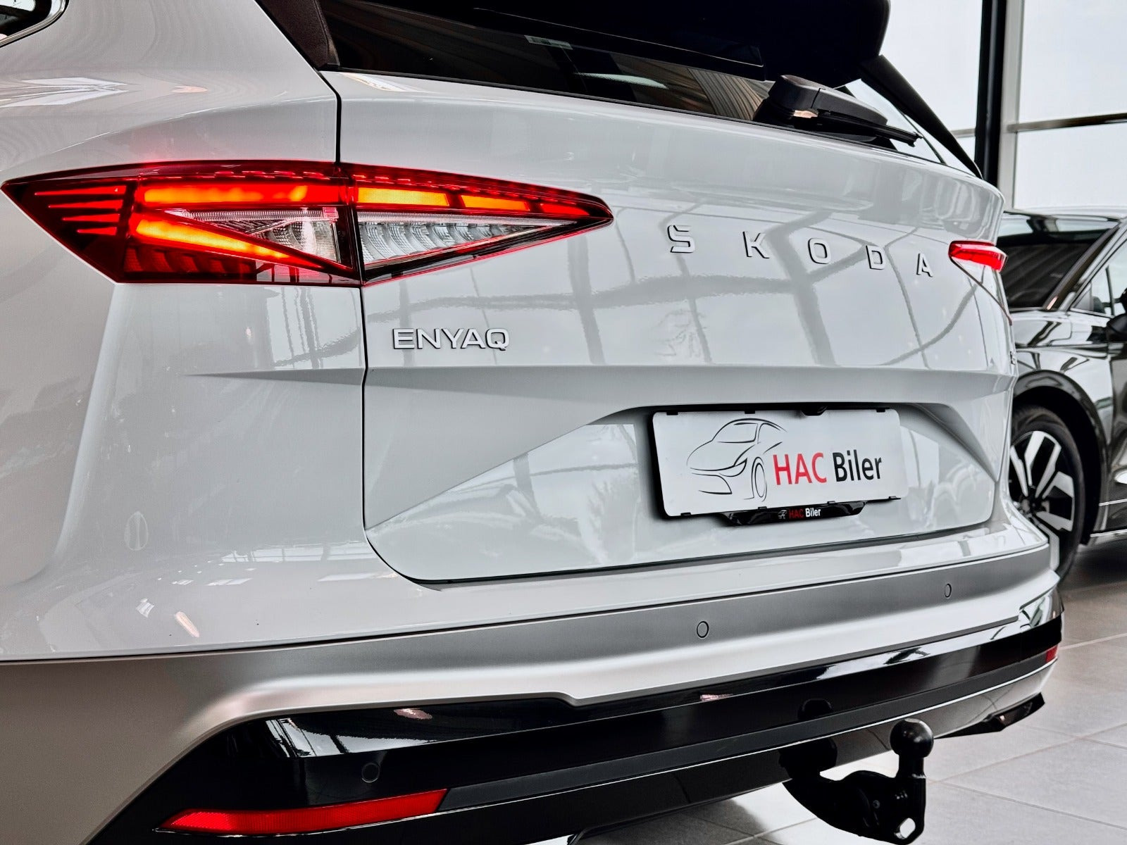 Hvid Skoda Enyaq fra 2026