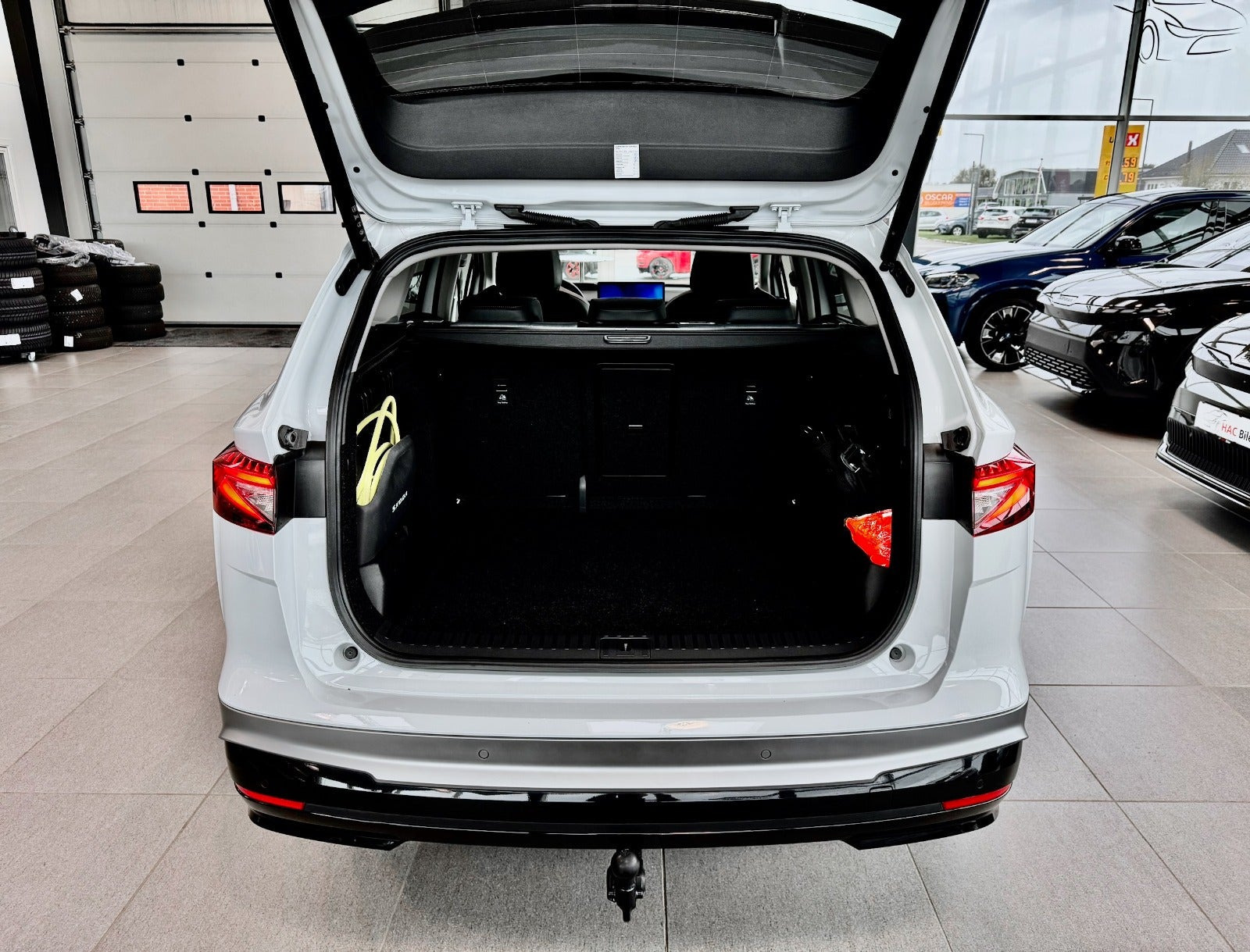 Hvid Skoda Enyaq fra 2026