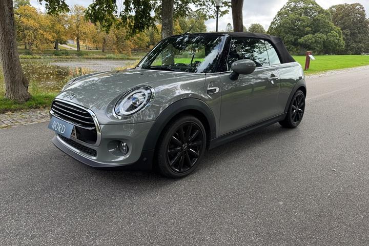 Grå Mini Cooper fra 2021