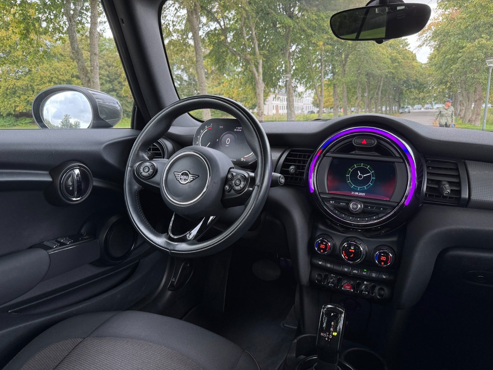 Grå Mini Cooper fra 2021