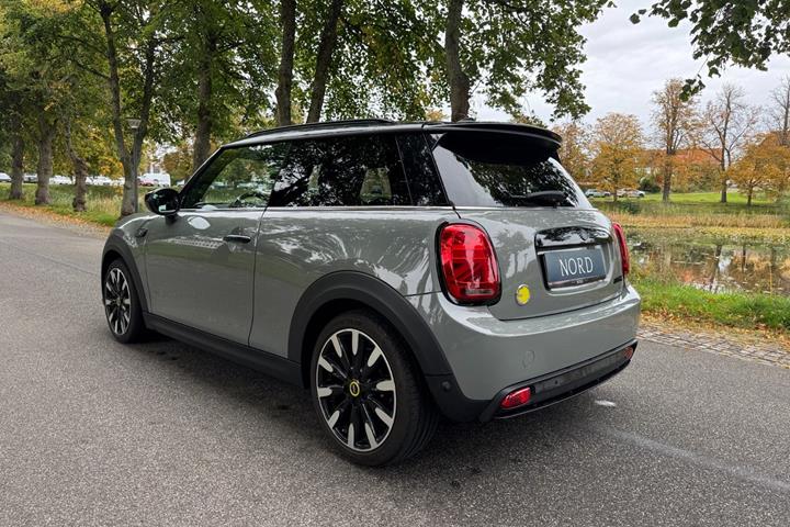 Grå Mini Cooper SE fra 2021