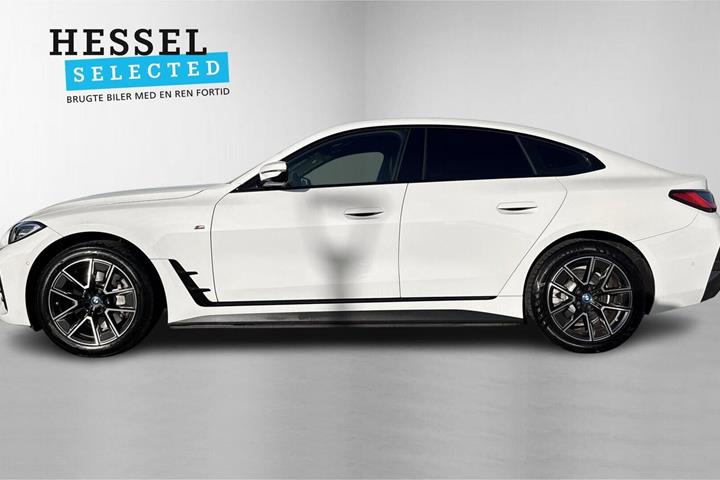 Hvid BMW i4 fra 2023