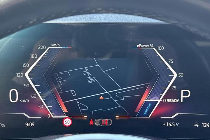 Hvid BMW i4 fra 2023