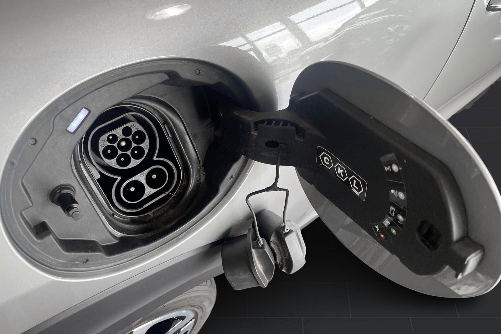 Sølv Mini Cooper SE fra 2023