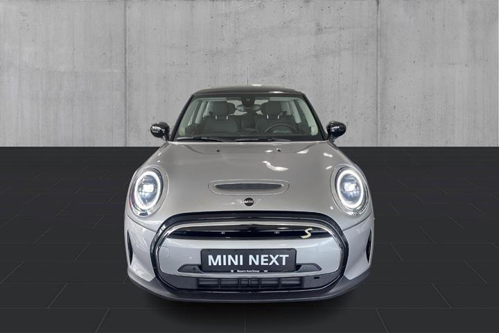 Sølv Mini Cooper SE fra 2023