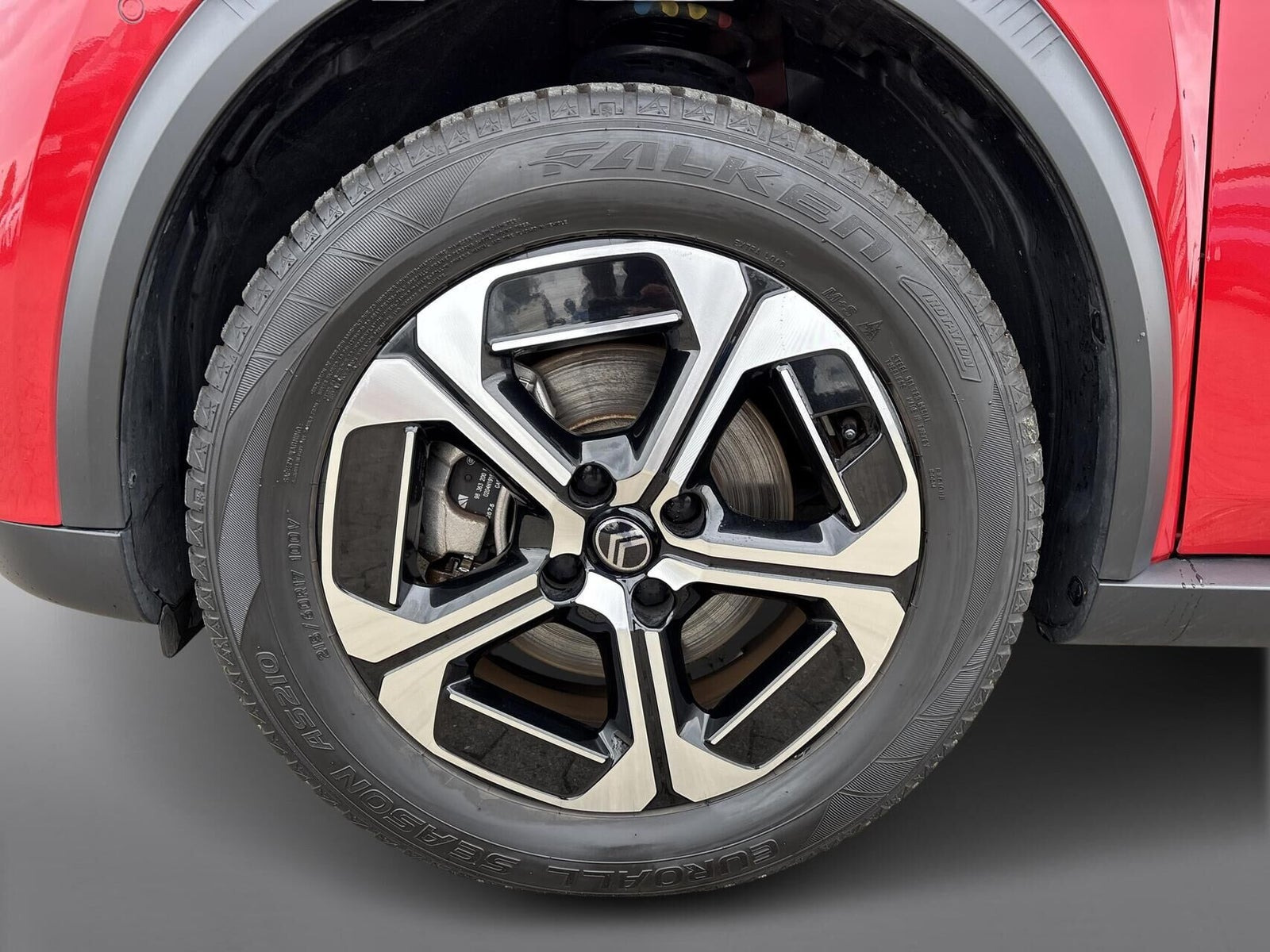 Rød Citroën e-C3 Aircross fra 2025