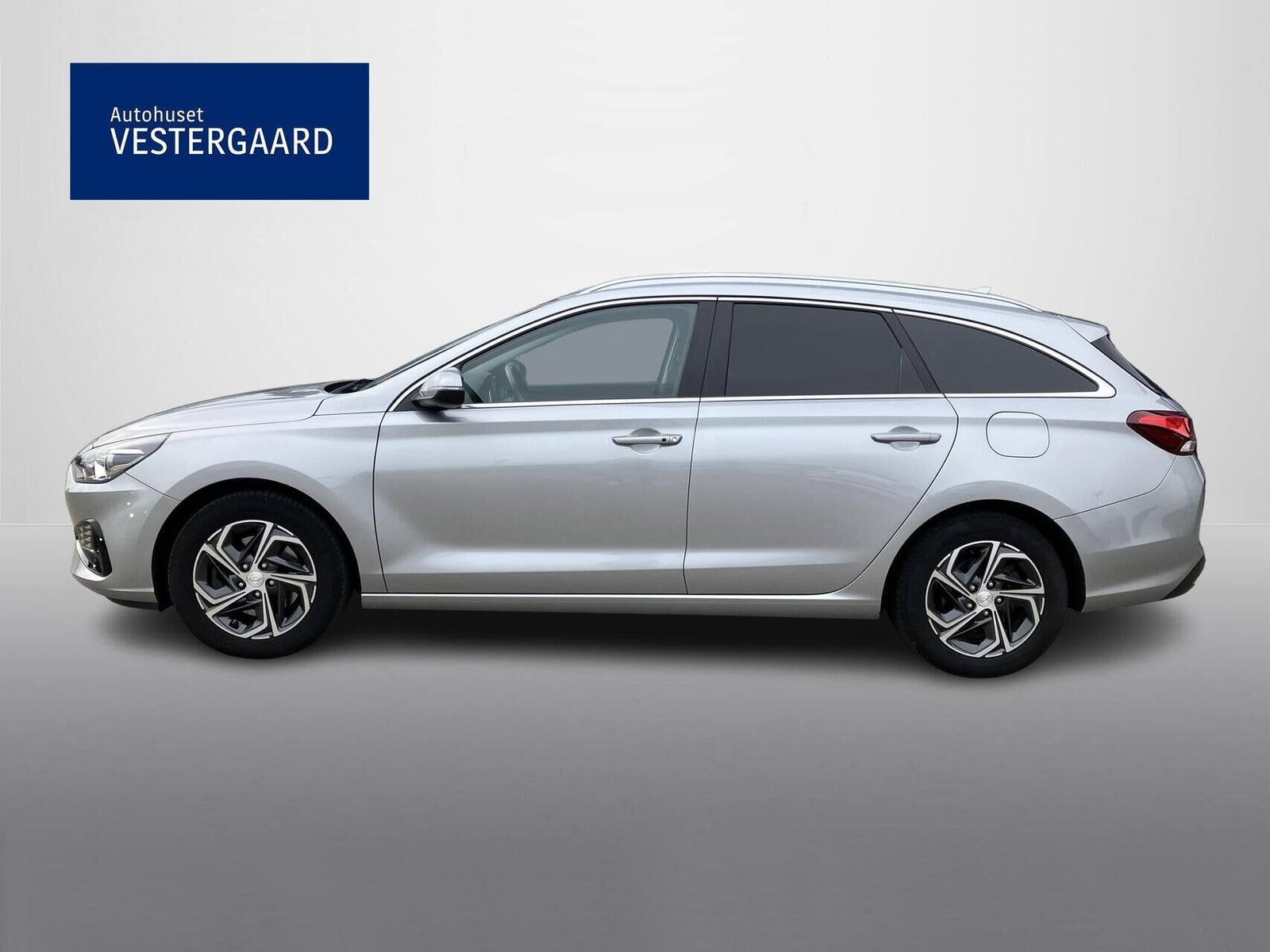 Grå Hyundai i30 fra 2022