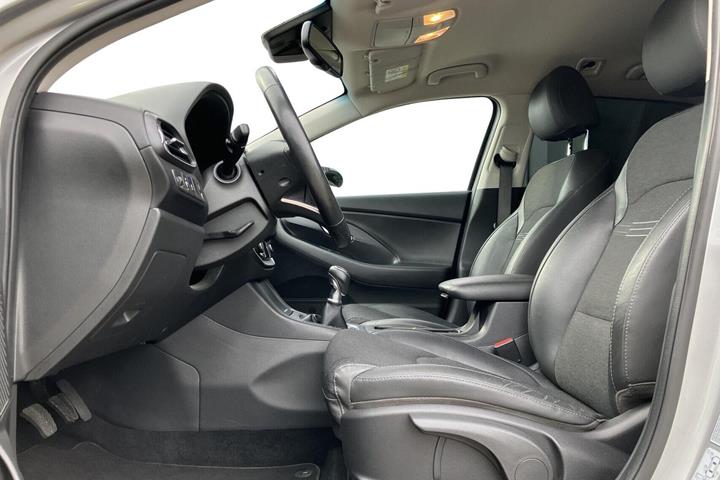 Grå Hyundai i30 fra 2022