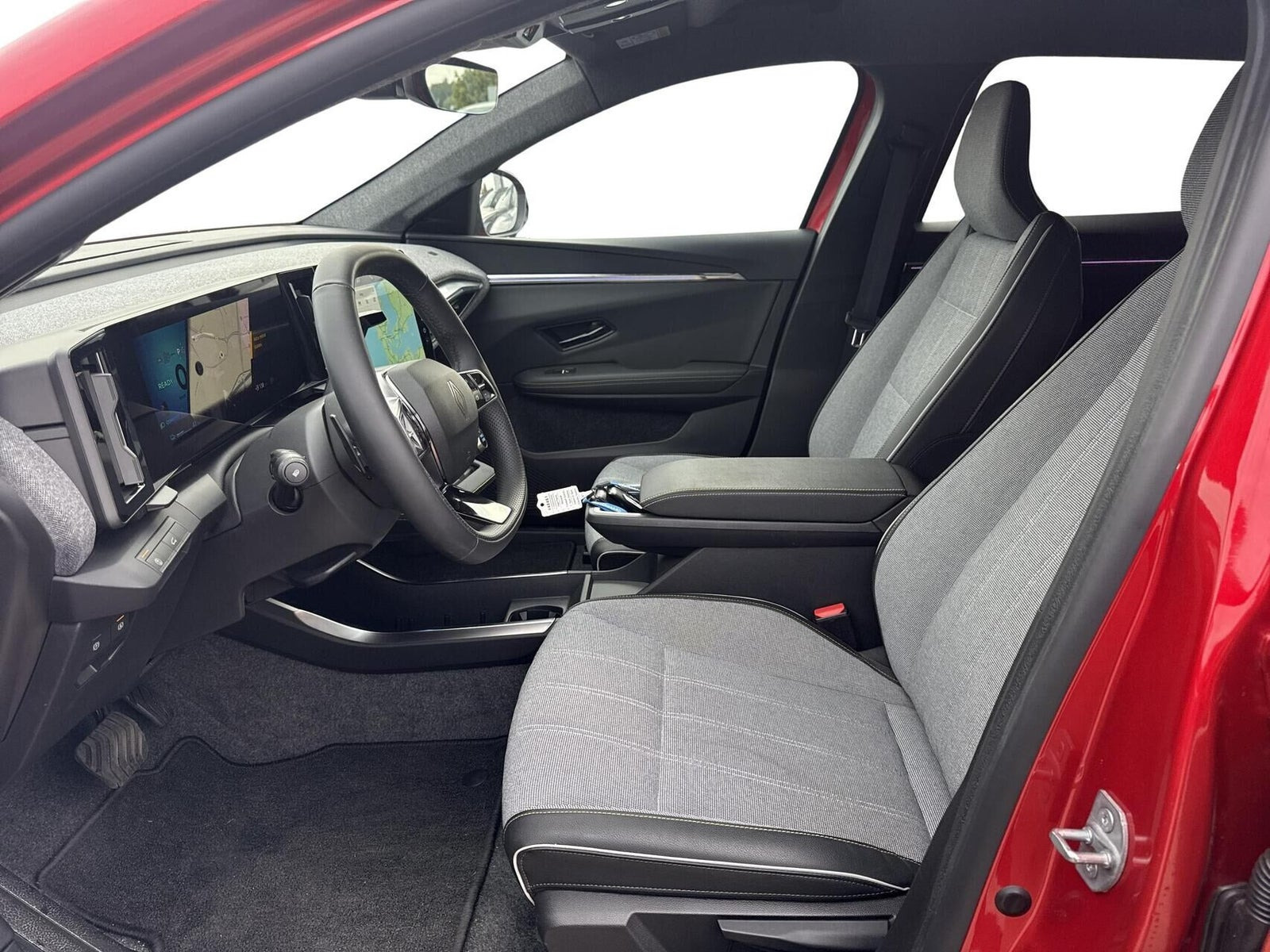 Rød Renault Scenic E-Tech fra 2026