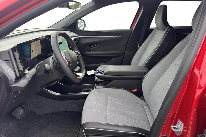 Rød Renault Scenic E-Tech fra 2026