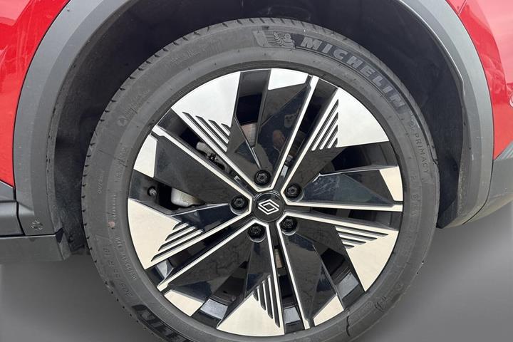 Rød Renault Scenic E-Tech fra 2026