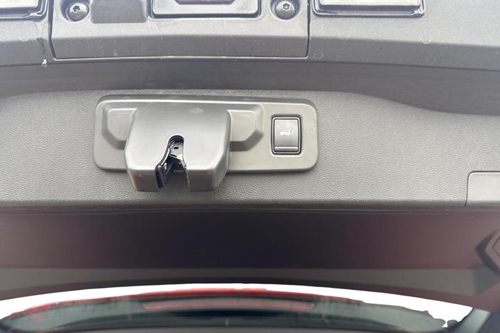 Rød Renault Scenic E-Tech fra 2026