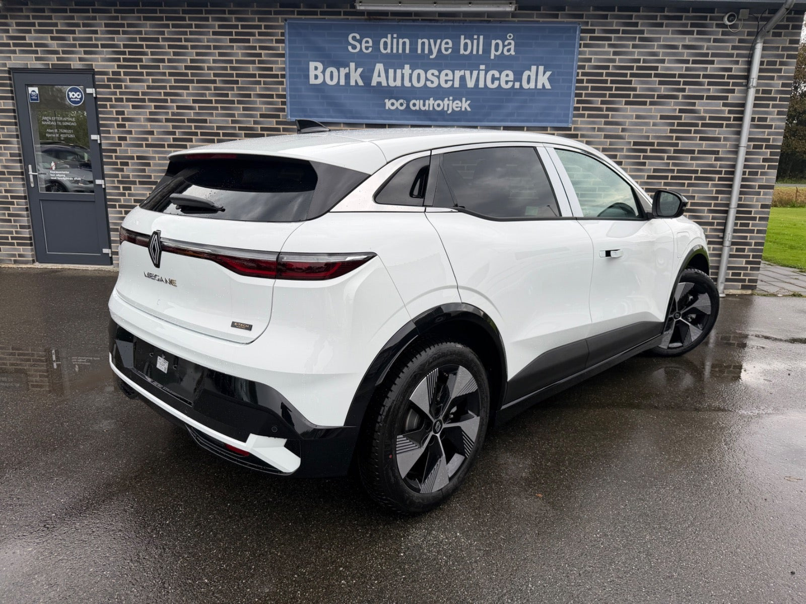 Hvid Renault Megane E-Tech fra 2026