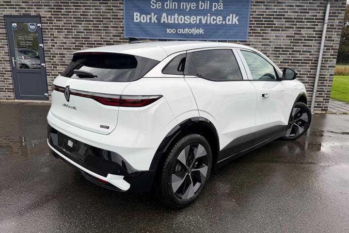 Hvid Renault Megane E-Tech fra 2026