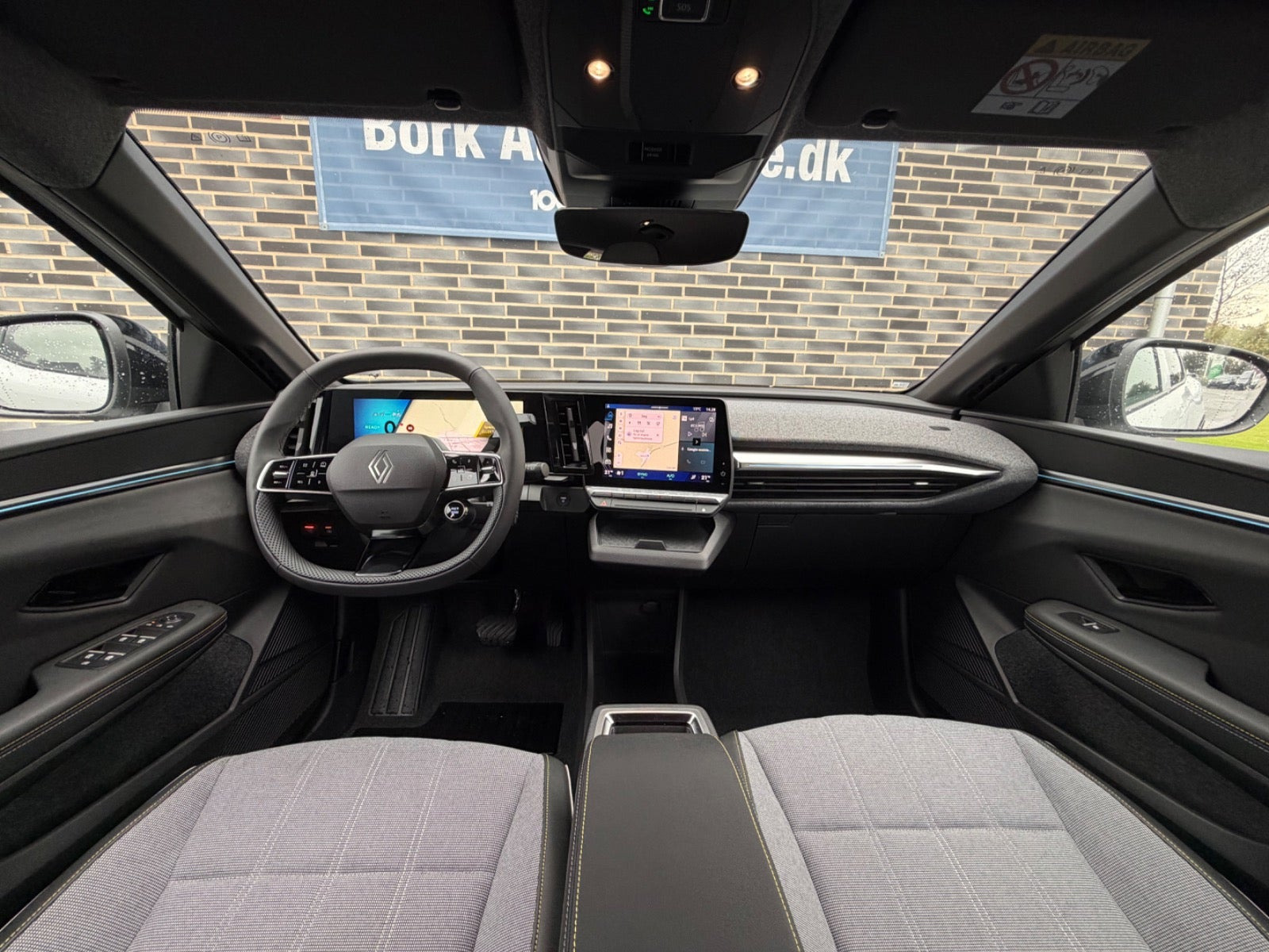Hvid Renault Megane E-Tech fra 2026