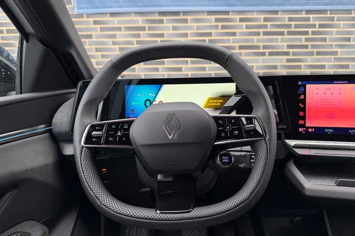 Hvid Renault Megane E-Tech fra 2026