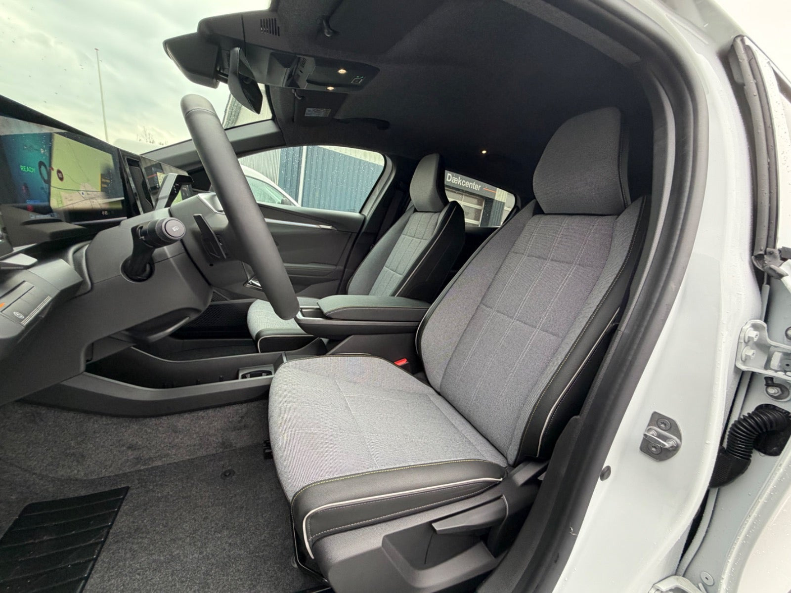Hvid Renault Megane E-Tech fra 2026
