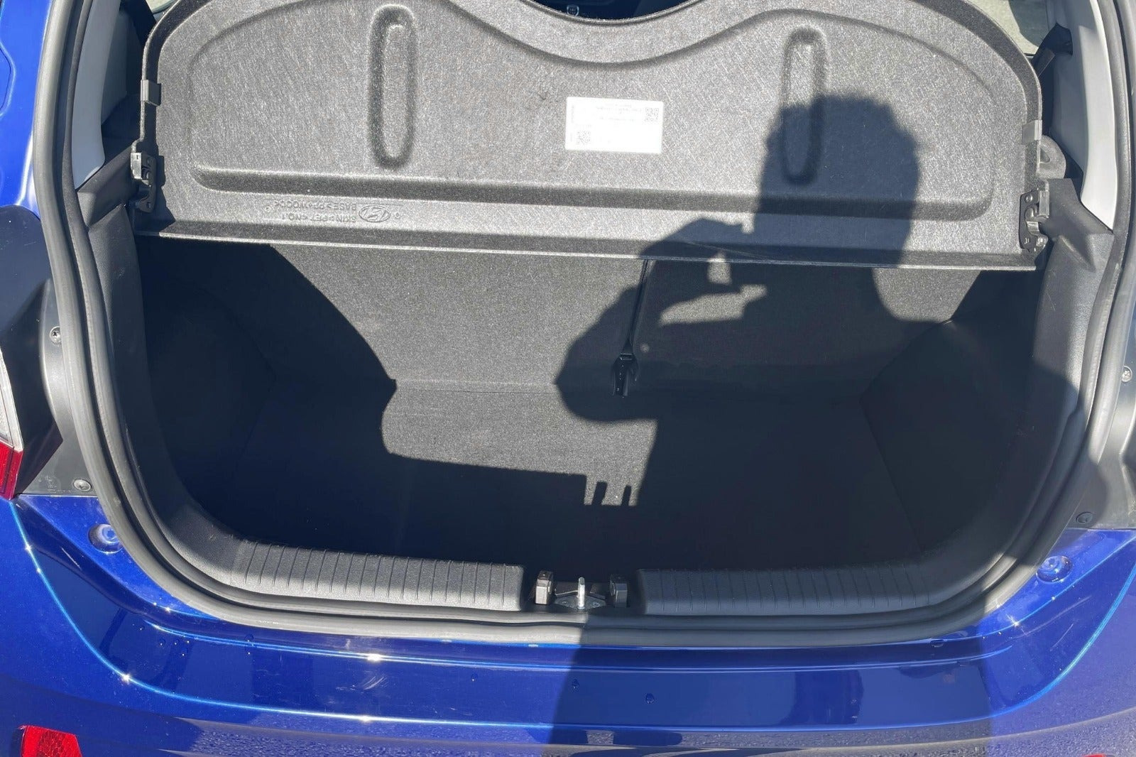 Blå Hyundai i10 fra 2021