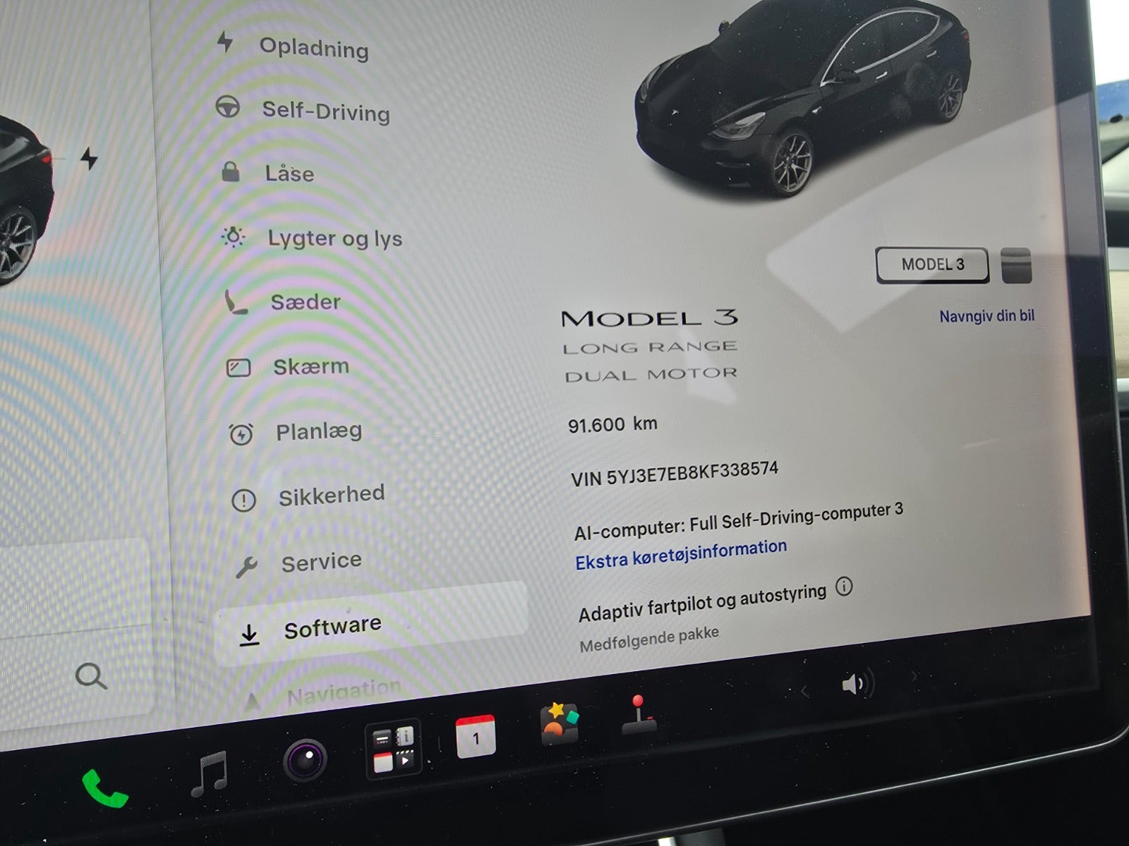 Sort Tesla Model 3 fra 2019