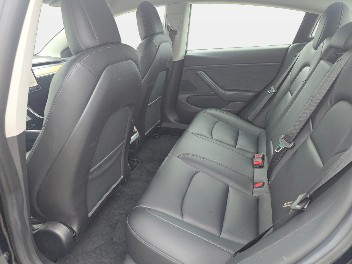 Sort Tesla Model 3 fra 2019