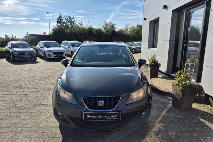 Grå Seat Ibiza fra 2011