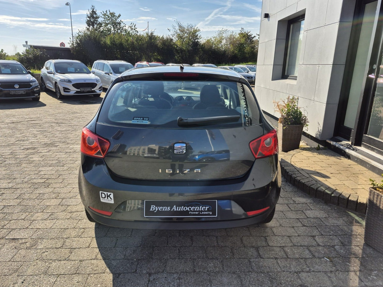 Grå Seat Ibiza fra 2011