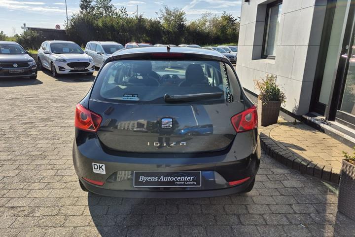 Grå Seat Ibiza fra 2011