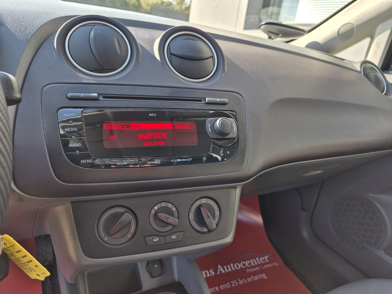 Grå Seat Ibiza fra 2011