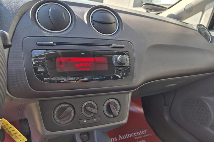 Grå Seat Ibiza fra 2011