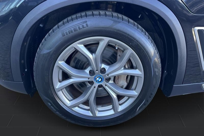 Sort BMW X5 fra 2022