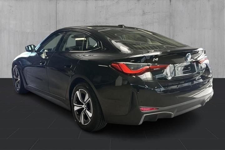 Sort BMW i4 fra 2023
