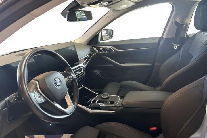 Sort BMW i4 fra 2023