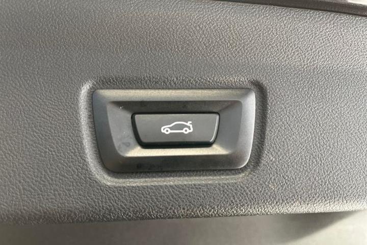 Sort BMW i4 fra 2023