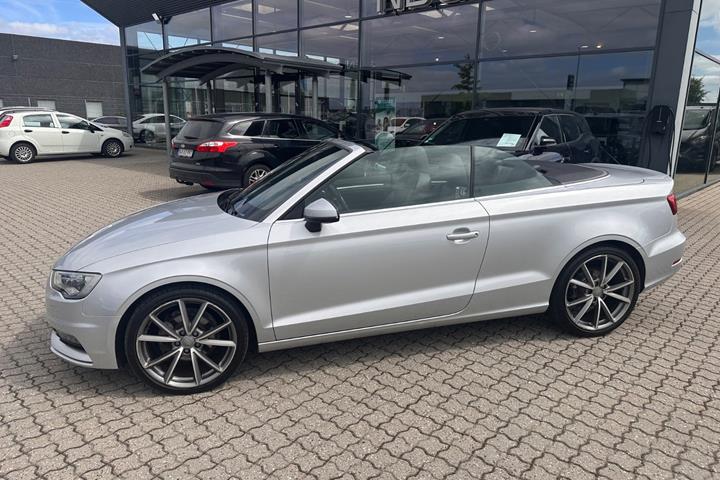 Sølv Audi A3 fra 2014