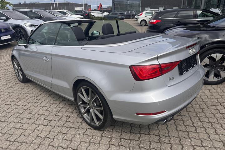 Sølv Audi A3 fra 2014