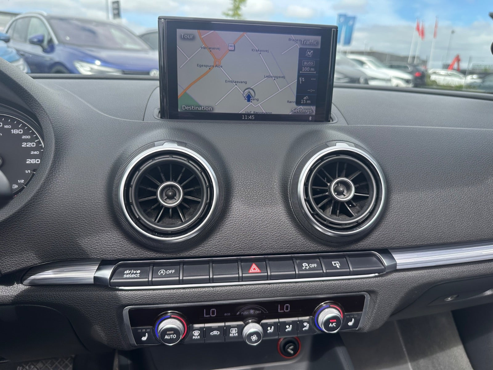 Sølv Audi A3 fra 2014