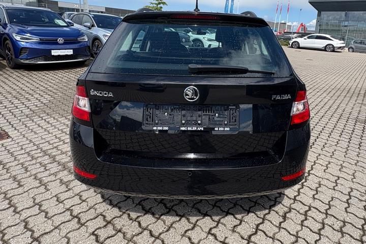 Sort Skoda Fabia fra 2019