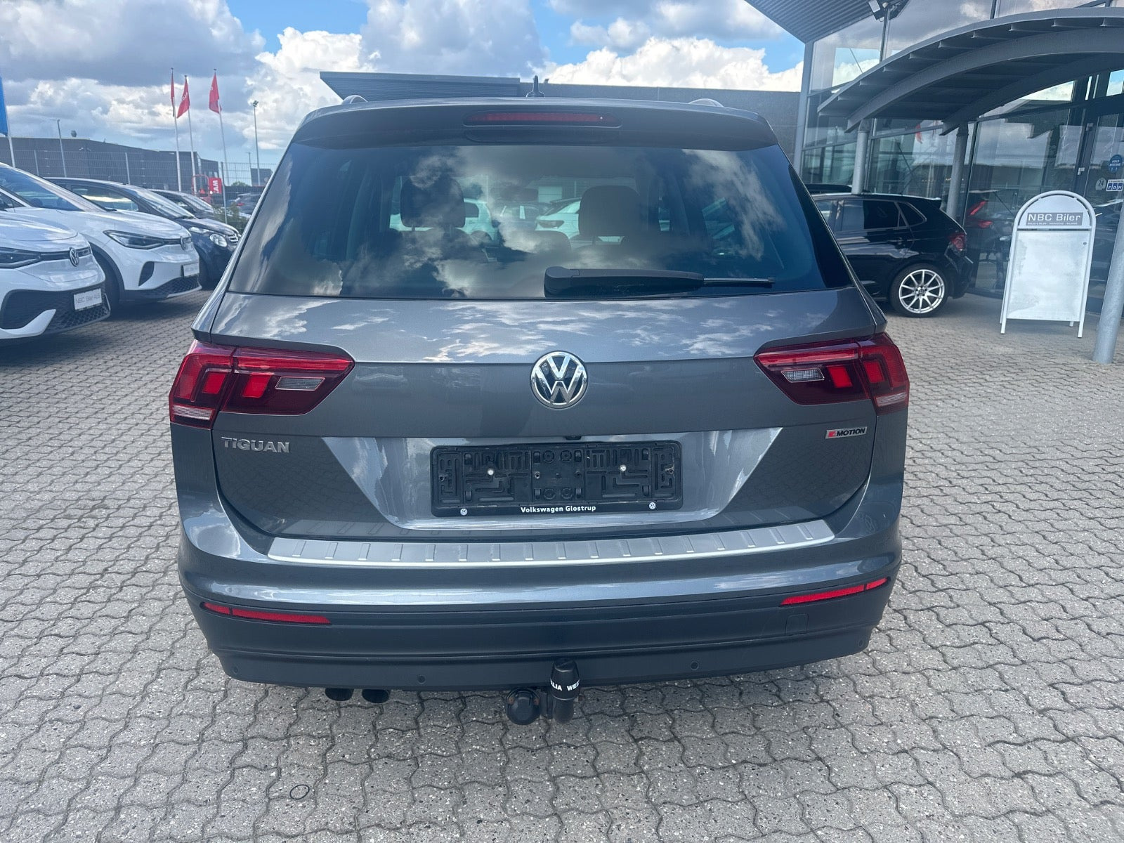 Grå VW Tiguan fra 2018