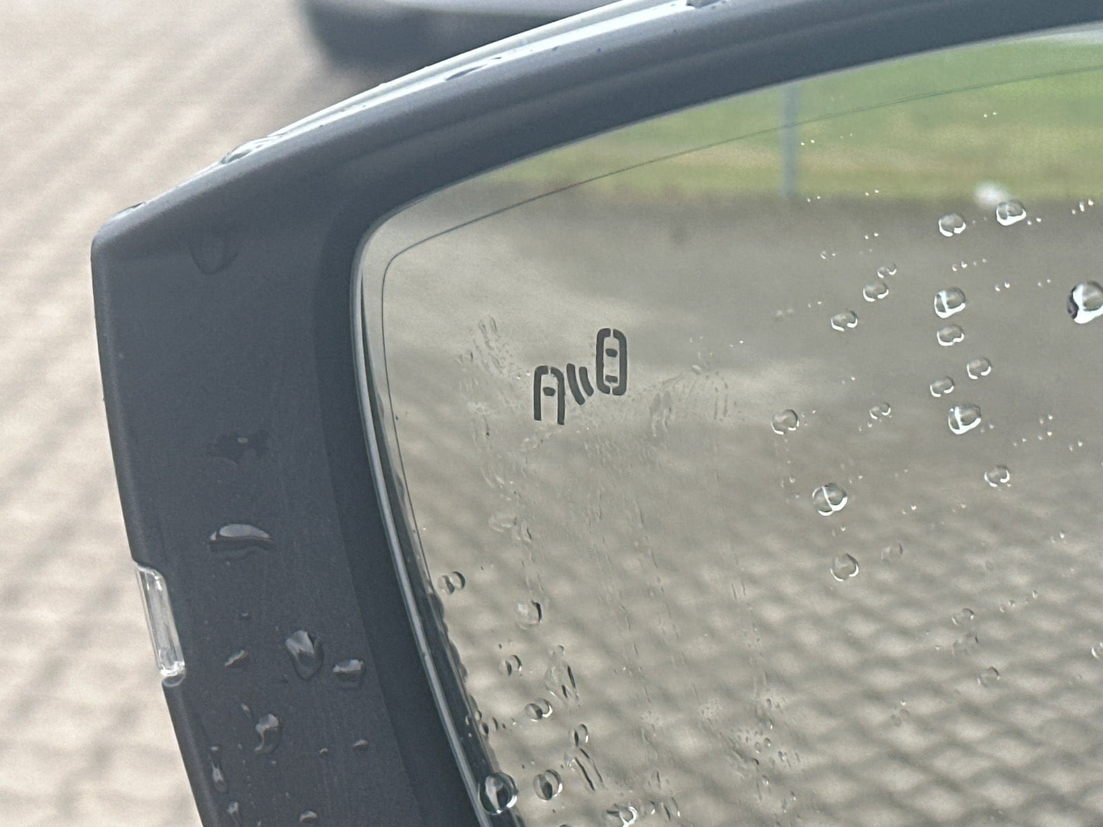 Grå Skoda Karoq fra 2019