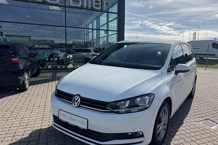 Hvid VW Touran fra 2018