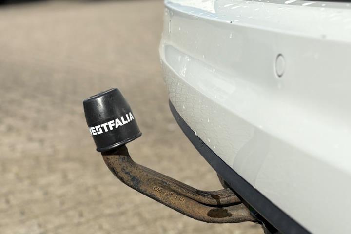 Hvid VW Touran fra 2018