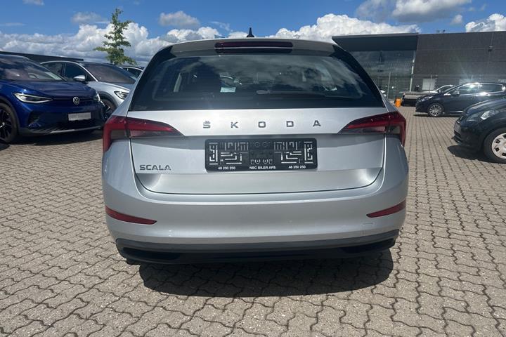 Sølv Skoda Scala fra 2020