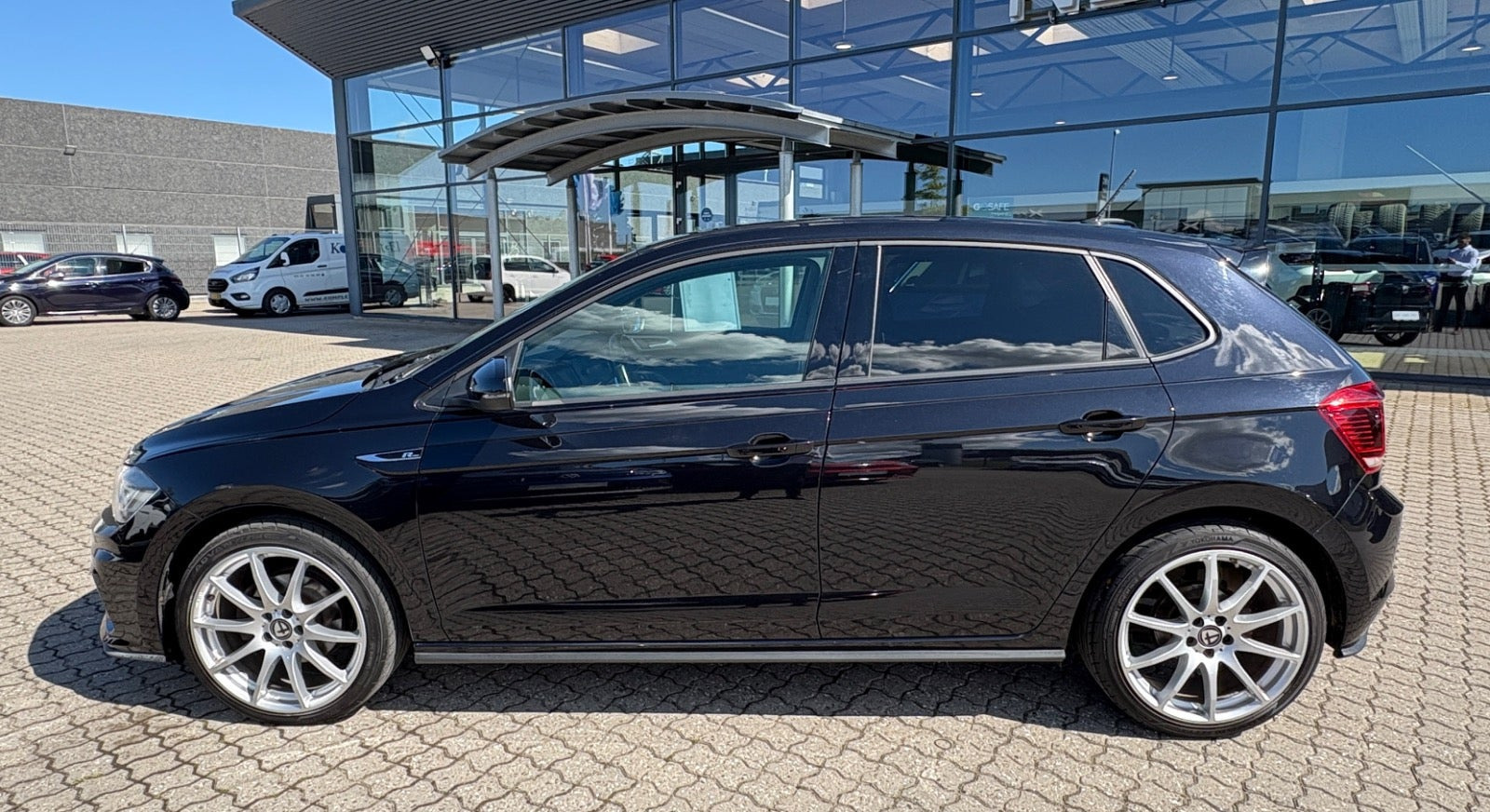 Sort VW Polo fra 2020