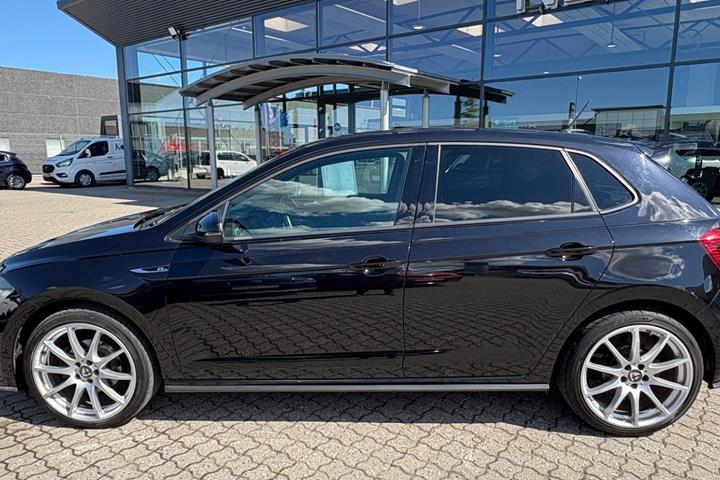 Sort VW Polo fra 2020